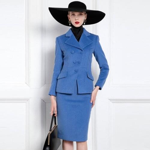 High End Female Executive Suit, Professional Suit, Skirt And Buttocks