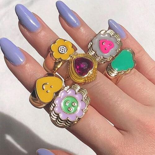 2021New INS Fashion Simple Love Smile Flower Ring Personality Fashion Cute Geometric Expression Ring Accessories