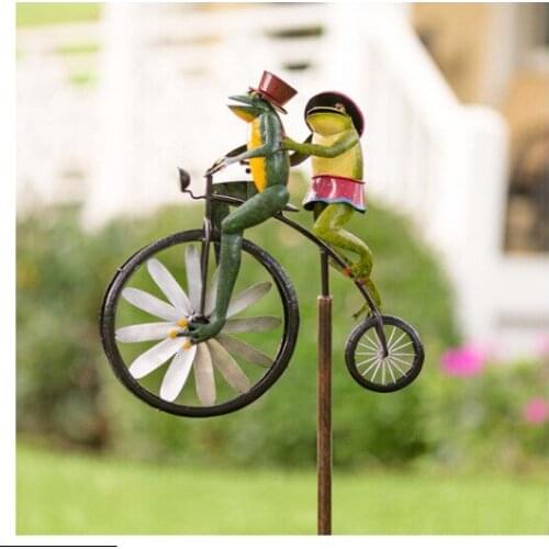 Metal Frog Ornament Wind Spinner Vintage Bicycle Motorcycle Windmill Animal Riding Bike Ornament Garden Yard Decoration