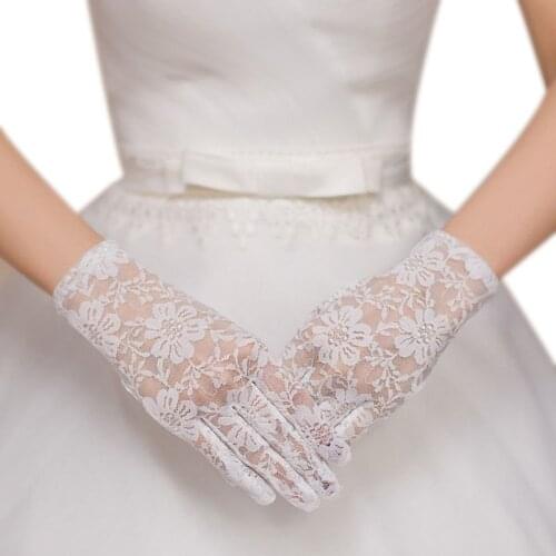 Womens Floral Lace White Short Gloves Full Fingered Wrist Length See Through Solid Color Bridal Wedding Mittens Vintage