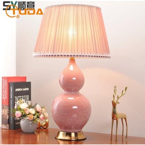 TUDA American Simple Ceramic Table Lamp for Bedroom Living Room Bedside Lamp Study Desk Lamp Mild Luxury Retro Home Decoration