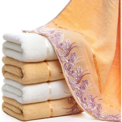 Home Lace Satin Bath Towel Jacquard Twistless Absorbent Shower Towels 70*140cm Soft and Fluffy Beach Wrap towel for Female 2021