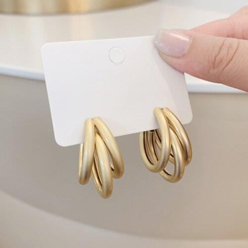 2020 New Fashion Womens Earrings Delicate Geometry Round Metal Earrings For Women Brides Wedding Party Jewelry Gift Wholesale