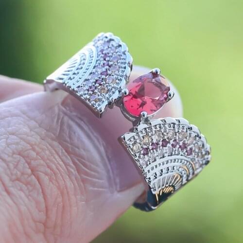 Charm Oval Red CZ Stone Ring White Rhinestone Crown Silver Plated Rings for Women Wedding Engagement Party Fashion Jewelry Gift