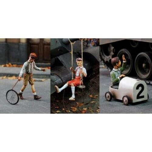 New Unassembled 1/35 Children Playing (3 Figures) Resin Figure Unpainted Model Kit