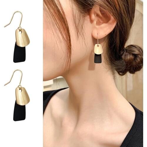 2020 Statement Small Heart Earrings for Women Geometric Metal Gold Color Round Earrings Vintage Jewelry Wedding Party Girl Gift