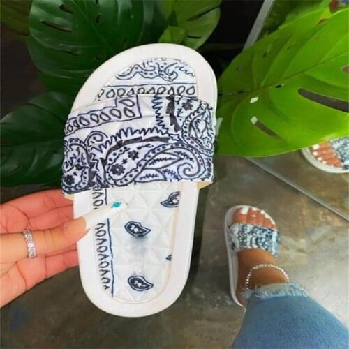 PUPUDA Women Slippers Outdoor Summer Fashion Large Size 43 Slippers Women New Comfortable House Slippers 2020