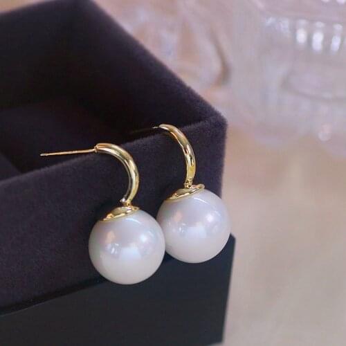 New Fashion Korean Simulation Pearl Stud Earrings for Women Simple Elegant Round Pearl Earring Female Wedding Party Jewelry Gift