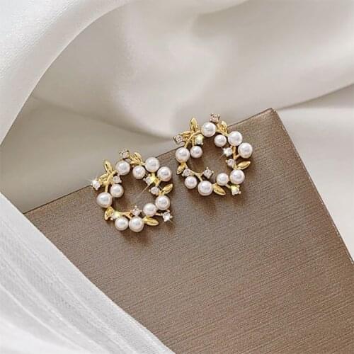 Japan and South Korea Temperamental Simple Simulated-pearl Garland Earrings Trend Fresh Sweet Cute Stud Earrings Woman Bijoux