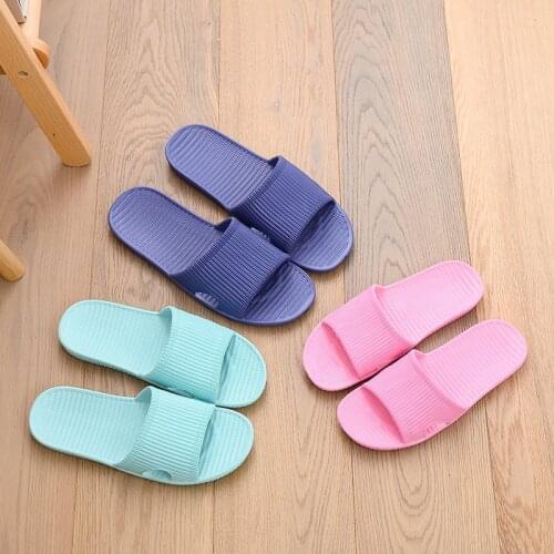 House Slippers Couple Bathroom Anti-slip Four Seasons Hollow Soft Bottom Home Slippers Bath Leaky Slides Mens Shoes тапки TX678