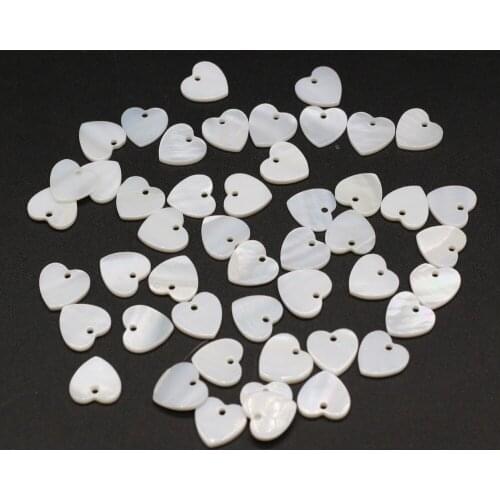 20 Pcs Natural Shell Bead Pendant Necklace Accessories Heart Shape Shell Bead Charms for Jewelry Making Bracelet Earrings