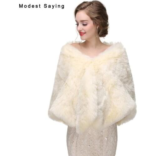 Elegant Champagne Faux Fur Wedding Shawls 2017 Imitation Fox fur Bridal Boleros Women Shrugs Warm Wraps Wedding Accessories