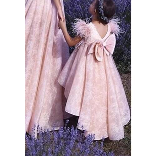 High Low Pink Feather Flower Girl Dresses Lace Girls Pageant Gowns with Cap Sleeve Birthday Party Wears for Mother and Daughter
