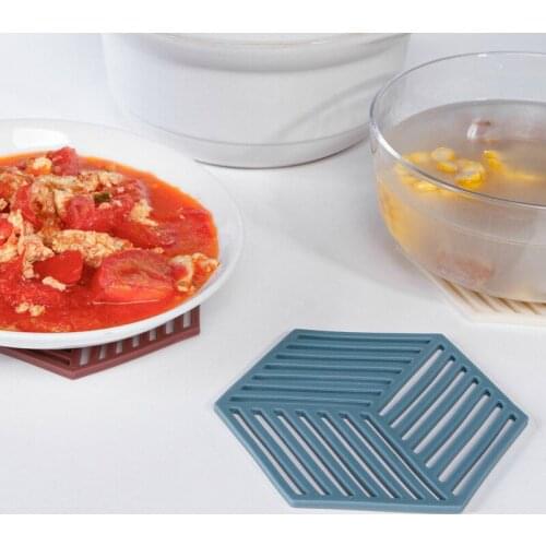 Kitchen Silicone Insulation Mat Multiple colors PVC Insulation Anti-Scalding Placemat Non-slip Hot Pot Mat Kitchen Accessories