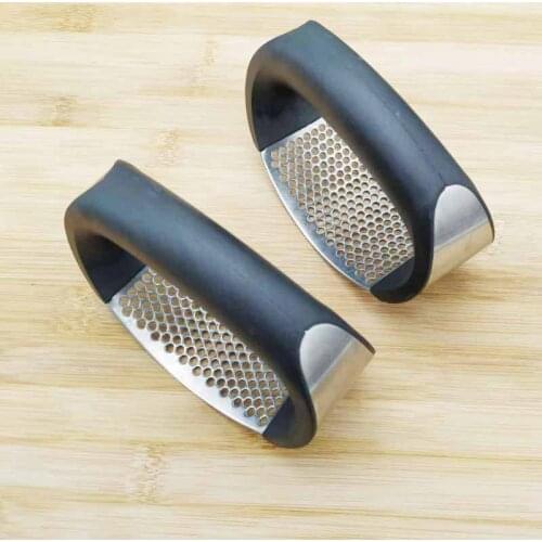 Press Multi-Functional Kitchen Ring Garlic Grinder Household Stainless Steel Manual Mash Meshed Garlic Device Garlic Peeler
