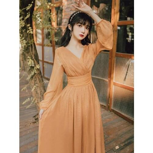 French style is very fairy 2021 new French style retro palace girl dress with waist and thin temperament seaside vacation beach