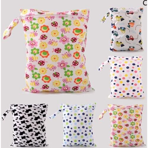 39*28cm Baby Diaper Bag Cartoon Waterproof Reusable Wet Dry Bag Print Pocket Nappy Bags Travel Single Layer Diaper Zipper Bag