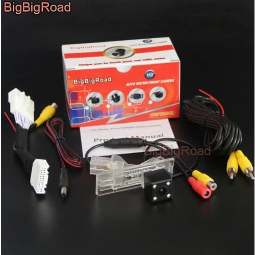 BigBigRoad Car Rear View Camera With RCA Port Adapter 24 Pins For Renault Dacia Duster 2014 2015 2016 2017