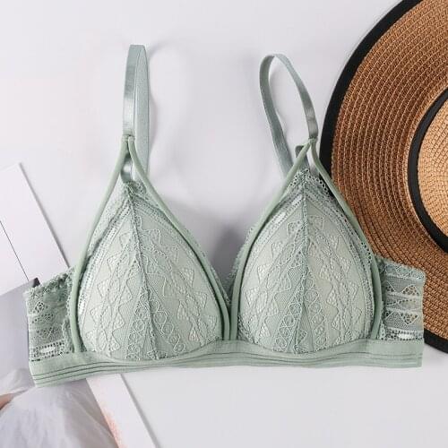 Lace temptation bra Fine Shoulder Strap Bra Sexy Female bra Back Buckle Padded Underwear Deep V Wireless Bra French Style