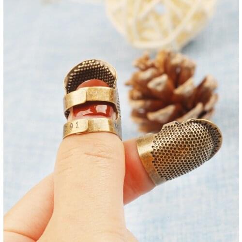 1pc Copper Gold Finger Protector Needle Thimble Antique Ring Handworking Metal Stitching Tools DIY Crafts Sewing Accessories