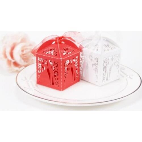 100pcs Hollow wedding bride and groom Wedding Dress Candy Box Beautiful Wedding Favor Boxes Wedding Souvenirs Gift Packing Box