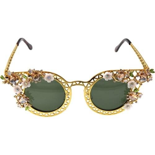 New Cat Eye Sunglasses Women Brand Design Crystals Vintage Flower Decoration European Sun Glasses Oculos De Sol Feminino