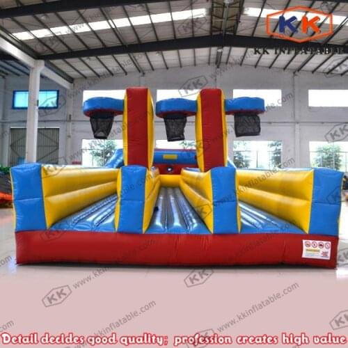 Inflatable bungee sports challenge basketball bungee run