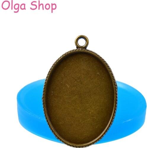 OYL099 46.6mm Ornate Oval Frame Pendant Silicone Mold - Sugarcraft, Fondant, Chocolate, Candy, Gum Paste, Resin Jewelry Making