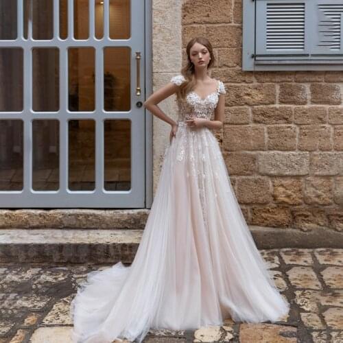 Romantic Summer Wedding Dresses 3D Lace Top Cap Sleeve Illusion Back Beach Wedding Gowns Pregnant Bridal Gowns