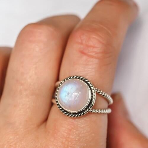 Fashion Punk Style Moonstone Rings Vintage Round Wedding Engagement Rings Silver Plated Jewelry for Women