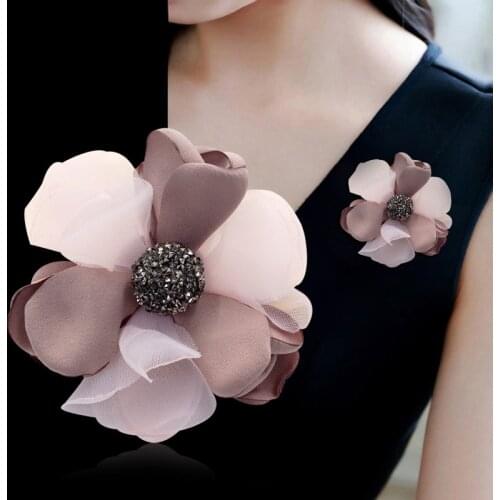 Fashion Ladies Fabric Yarn Flowers Brooches Pink Elegant Pretty Clothing Pin Crystal Rhinestone Brooch Women Accessories Jewelry