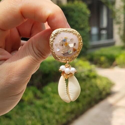2021 new earrings pink drop oil color broken shell earrings natural shell pearl earrings