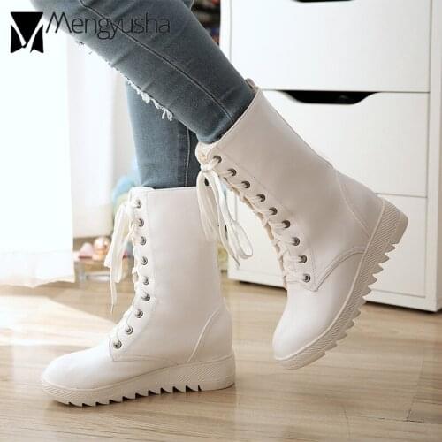 Cross-tied motorcycle boots woman anti-skid big size leather boots woman winter plush women bottines lady platform shoes winter