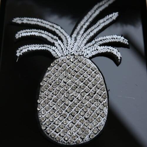 1pc 3D Handmade rhinestone pineapple Patches for clothing DIY fruits beaded applique Embroidery flower parches