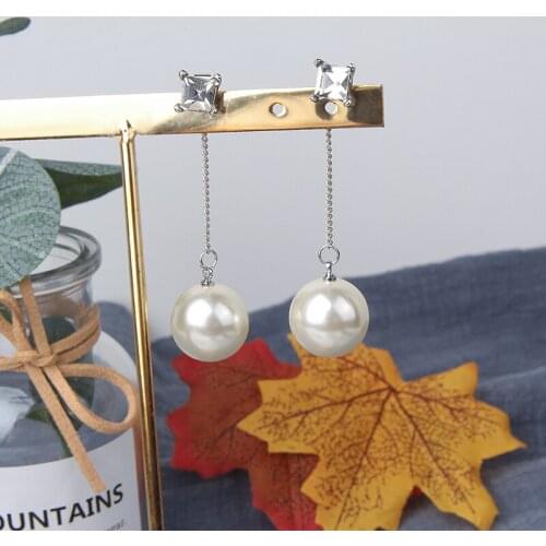 New Korean Temperament Simulation Pearl Dangle Earrings Elegant for Women Fashion Rhinestone Earrings Party Jewelry Gifts