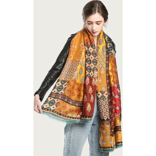 Summer New Luxury Soft Shawl Scarf Bright Bronzing Florals Wrap Stole Female Elegant Neckwear Protect