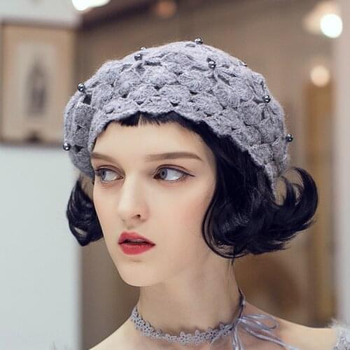 Flower Beret Hat Women Spring Autumn Berets Cap Korean Version Sweet Lovely British Knit Wool Artificial Pearl Hollow Hats H6764