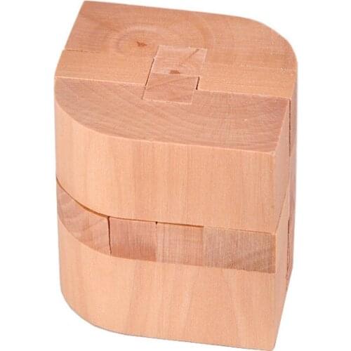 New Arrival Leaf-shaped IQ Wooden Interlocking Brain Teaser Puzzle Game for Adults Children