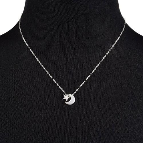 Korean moon star pendant ornaments, necklaces fashion female ornaments.Mothers girlfriend