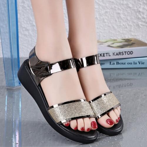 2021 Summer New Student Casual Womens Shoes Woman Flat Wild Pregnant Women Soft-Soled Comfortable Beach Sandals