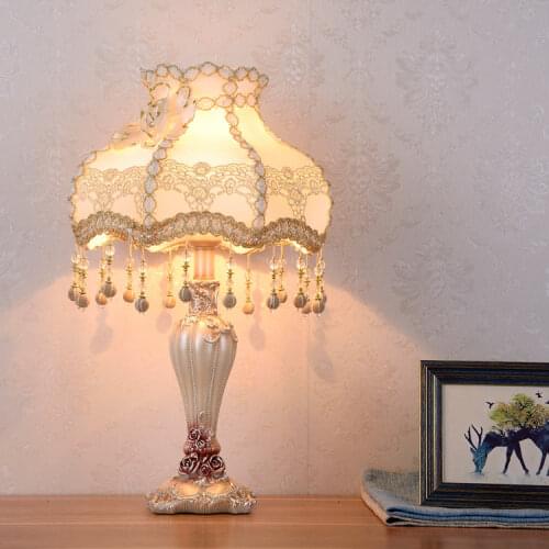 European Retro Table Lamp Wedding Celebration American Fabric Table Lamp Wedding Room Living Room Dimming Antique Table Lamp