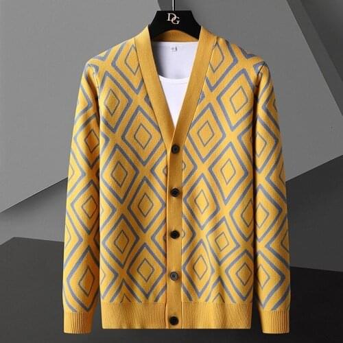 England Style Diamond Cardigan Men Fashion Brand Autumn Designer Cardigan 4XL Striped Cardigan Knit Jacket Men Sueter Hombre