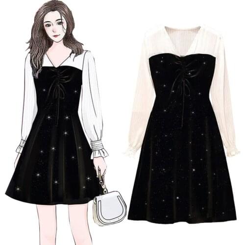 Large size gold velvet V-neck dress female little black dress 2021 spring and summer new Korean fashion trumpet sleeve dress