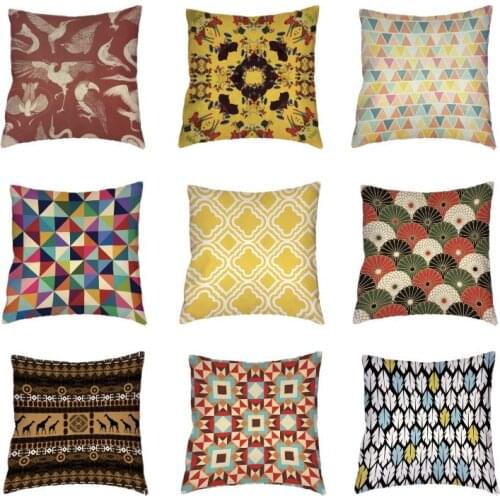 Stylish Ethnic Style Geometry White Pillow Case Polyester Peach Skin Printed Car Home Decor Lumbar Support Feather Cushion Cover