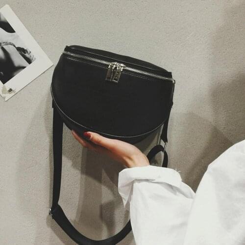 2021 Womens Fashion Small Messenger Bags Lady Shouder Bag Bucket Bags Crossbody Tote Bag Females Handbag Semicircle Saddle Bag