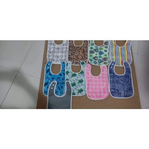 Waterproof Baby Bibs Polyester Coating Feeding Bibs Washable Baby Bibs with Food Catcher for Babies