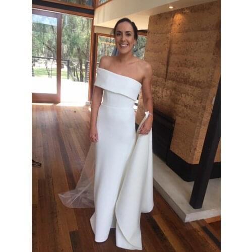 Simple Mermaid Wedding Dresses One Shoulder Sweep Train Satin Garden Country Beach Bridal Gowns robes de mariée Customized Cheap