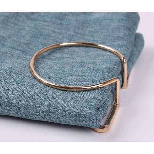 4pc Golden high-end triangle simple Nordic style napkin buckle soft model room furniture tableware ornaments napkin ring