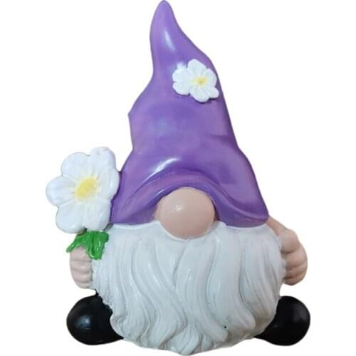 Elf Gnome Figurine Holding Flower Statue Garden Ornament Art Resin Craft Landscaping Yard Sculptures Decoration K0AB
