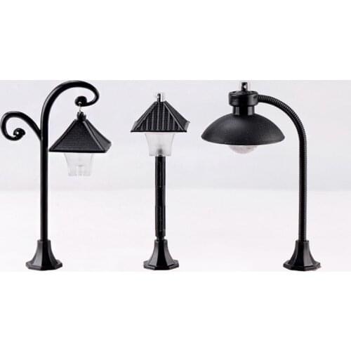 1Pc Retro Creative Resin Street Lamp Model Garden Dollhouse Miniature Landscape Decor Children' Toys Supplies Products